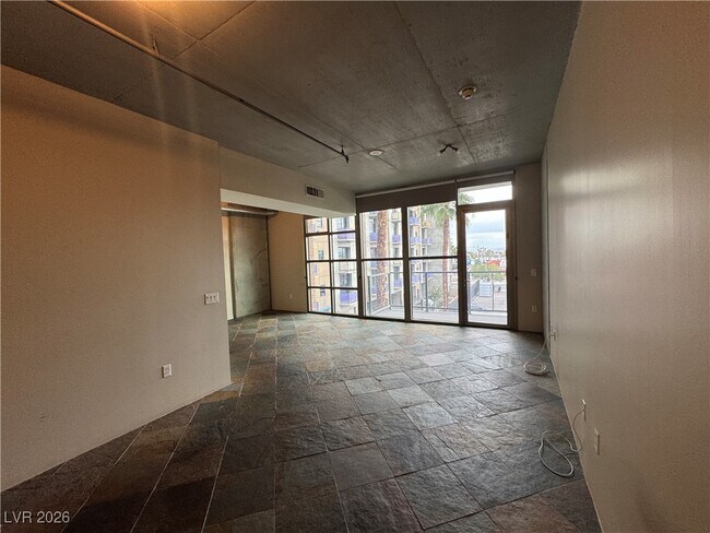 Building Photo - 353 E Bonneville Ave