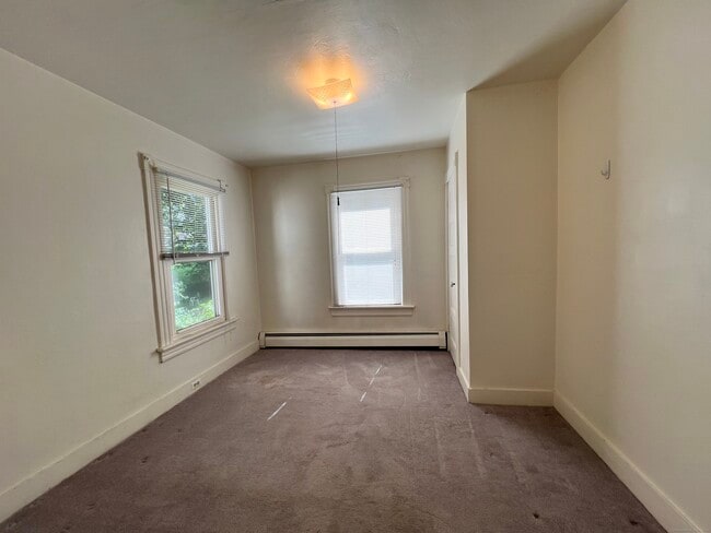 Building Photo - 225 Beechwood Ave