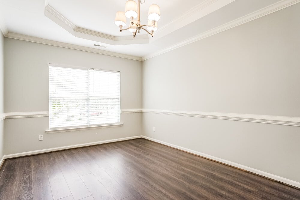 Building Photo - 401 Pyracantha Dr