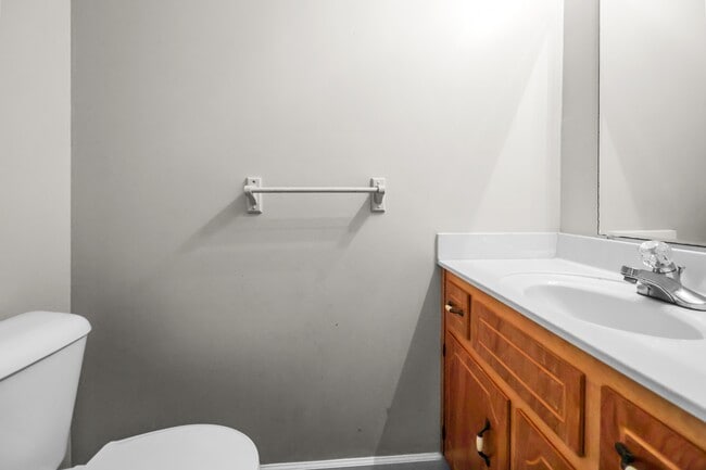 Building Photo - 284 Raleigh Dr