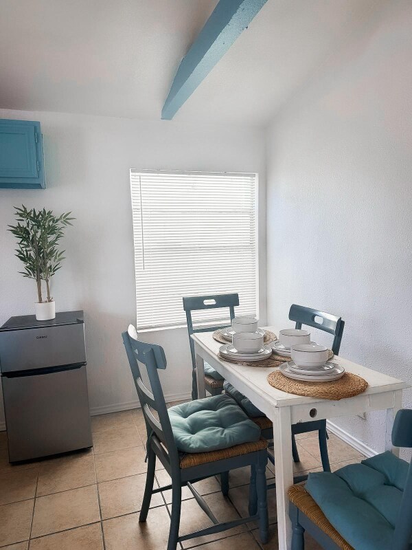 Building Photo - 107 E Venus Ln