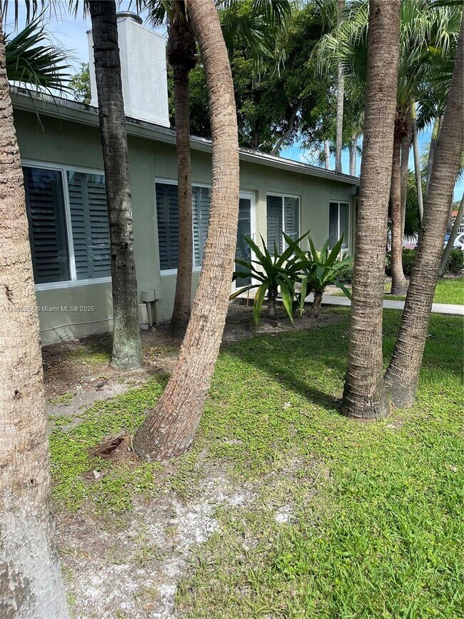 Building Photo - 17565 NW 67th Pl