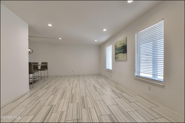 Building Photo - 6209 Heath Way