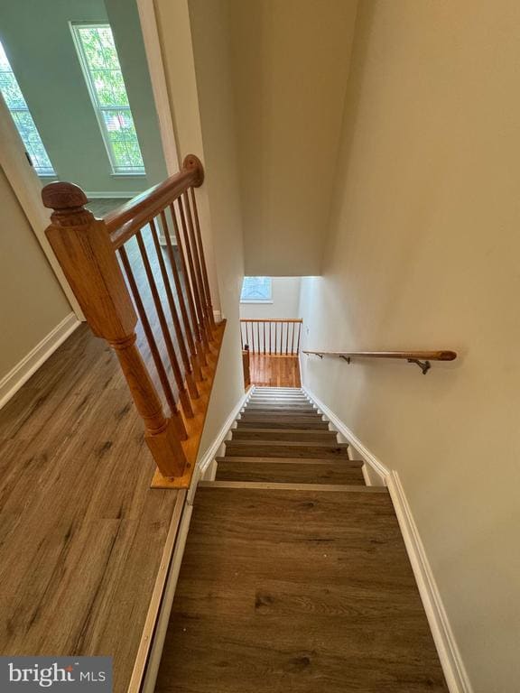 Building Photo - 6007 Rose Bay Dr