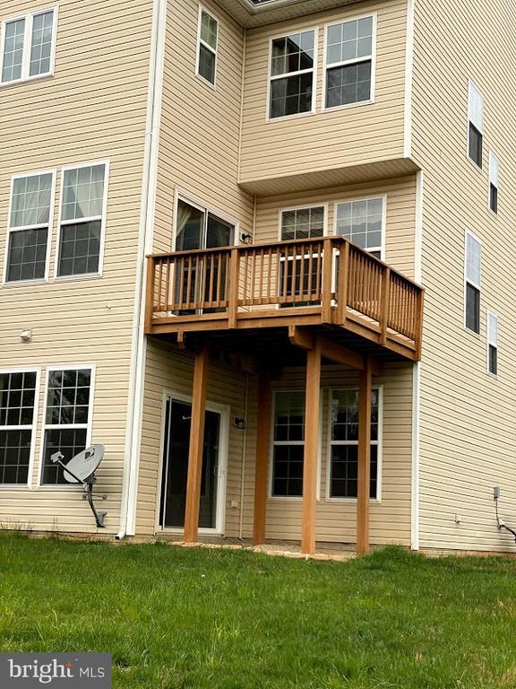 Building Photo - 120 Woodman Ct