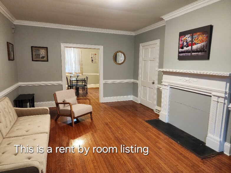Building Photo - 558 Avent St