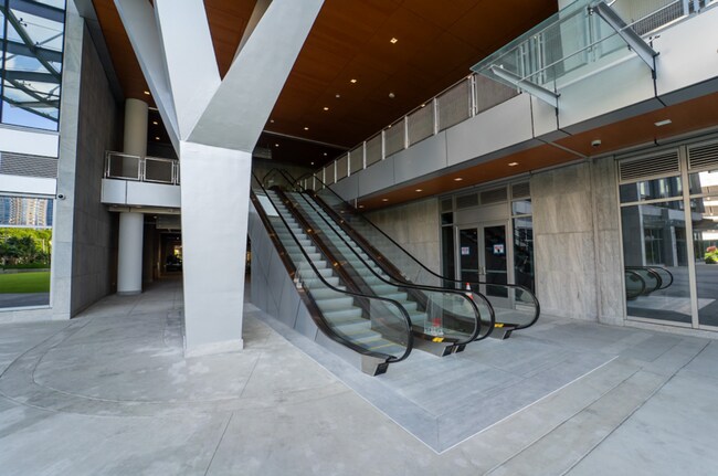 Building Photo - 1500 Rycroft St