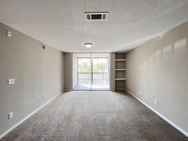 Building Photo - Condo for rent on SANDLAKE PRIVATE RESIDENCES