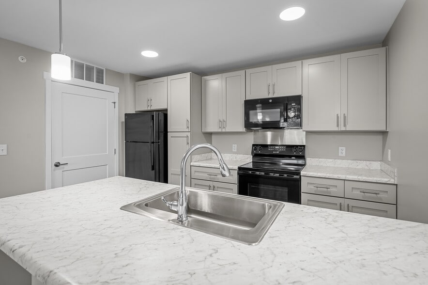 Primary Photo - Reserve at Spencer