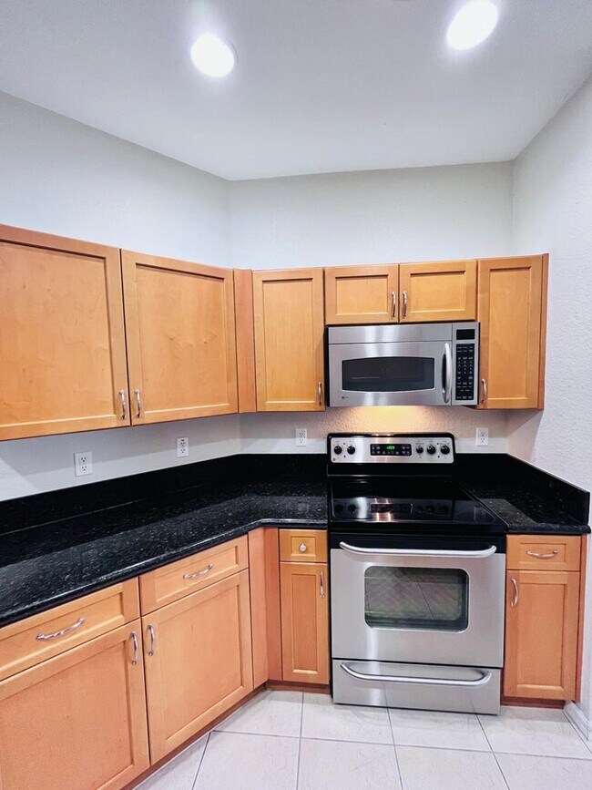 Building Photo - 5349 White Oleander