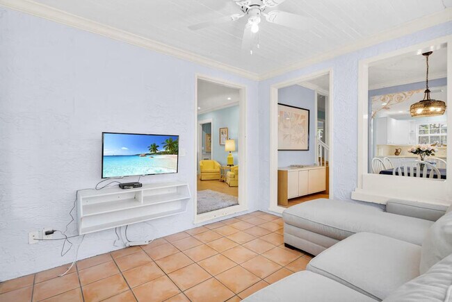 Building Photo - 511 29th St