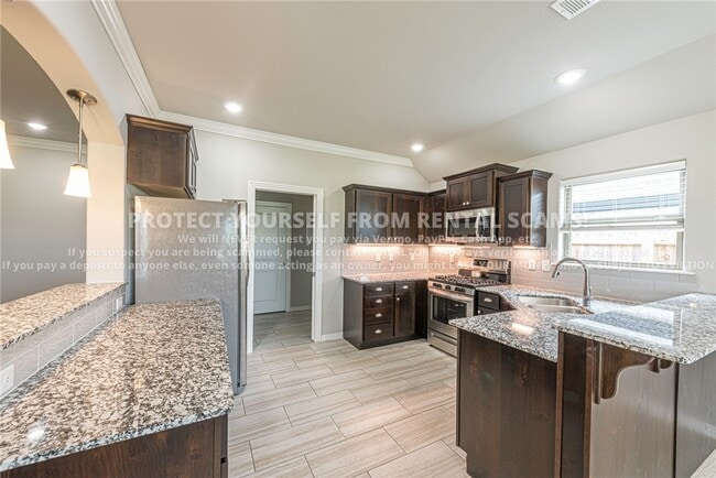 Building Photo - 4358 W Barhem Dr