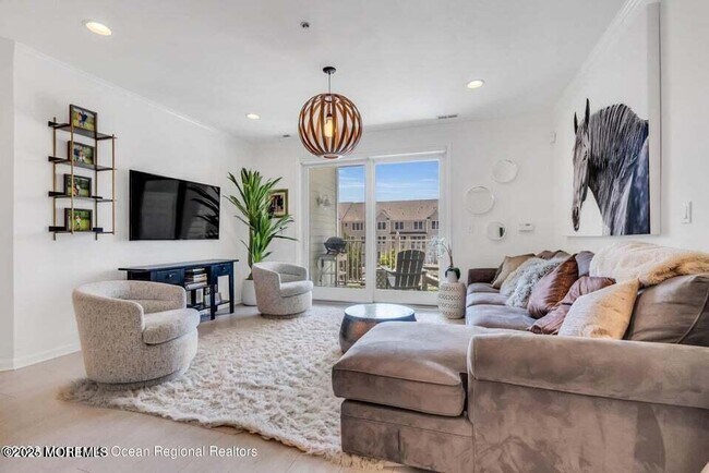 Building Photo - 22 Cooper Ave