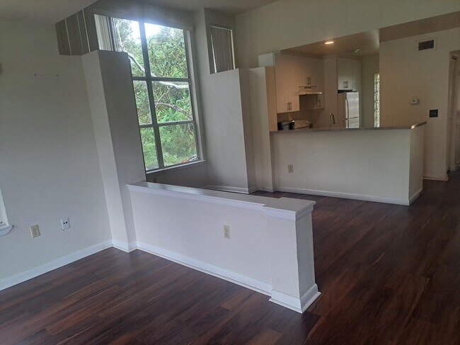 Building Photo - 4783 Via Palm Lakes