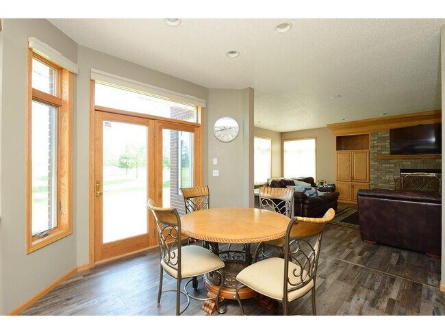 Building Photo - 3516 Westmoor Cir
