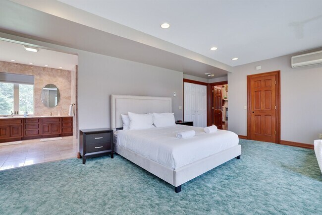 Building Photo - One of a kind Castle on the Hill for Rent! Minimum 1 month lease