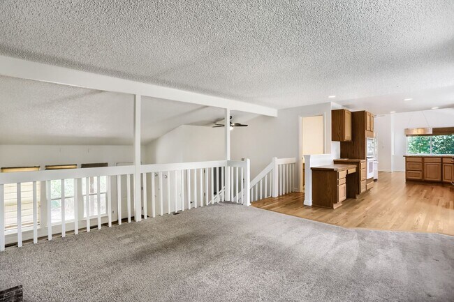 Building Photo - Gorgeous and Airy N. Boulder 4 bed, 3 bath in Quiet Cul-de-Sac - AVAILABLE NOW