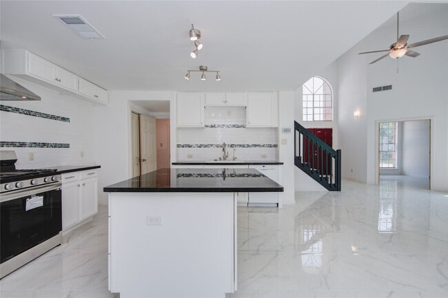 Building Photo - 4427 Waterfall Way