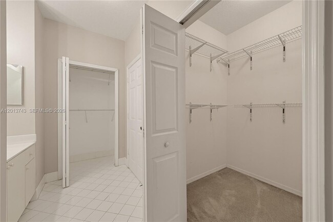 Building Photo - 3393 NE 11th Dr