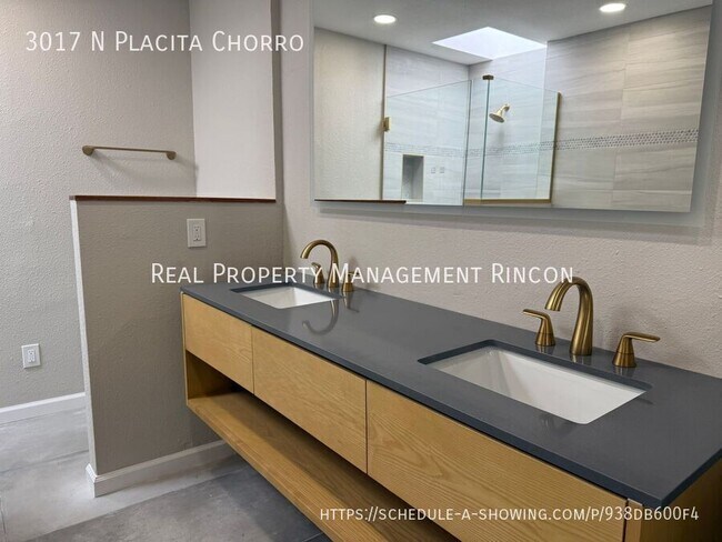 Building Photo - 3017 Placita Chorro