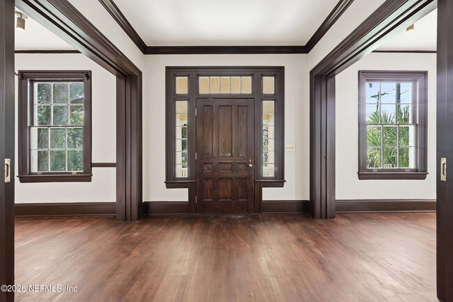 Building Photo - 2979 St Johns Ave