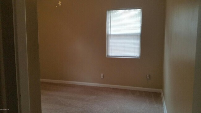 Building Photo - 522 Pine St