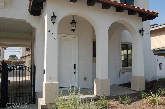 Building Photo - 425 W Duarte Rd