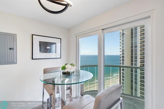 Building Photo - 3400 Galt Ocean Dr