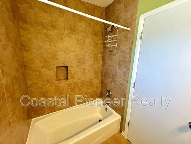 Building Photo - 4106 W San Rafael St
