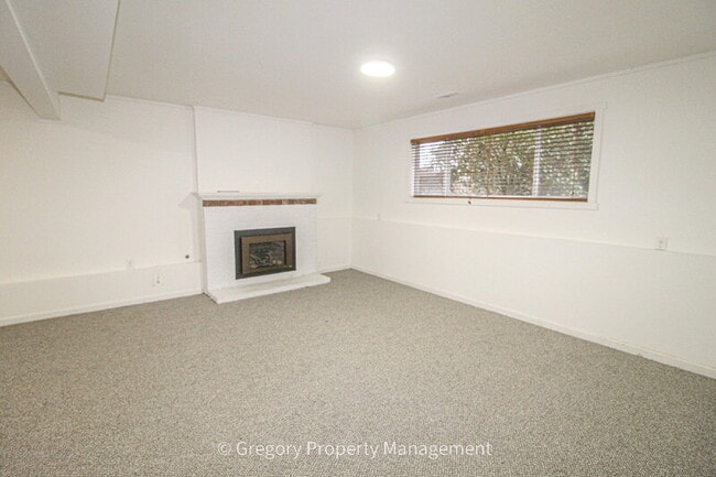 Building Photo - 13508 131st Pl NE