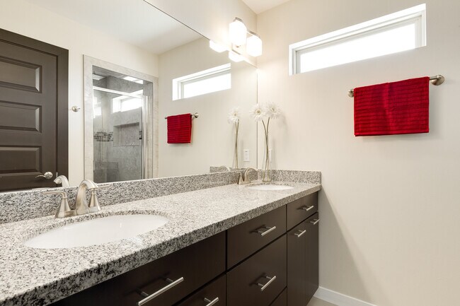 Master Bathroom - 3601 Notre Dame Ave