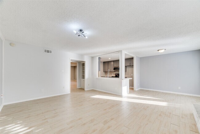 Building Photo - 14228 Misty Meadow Ln