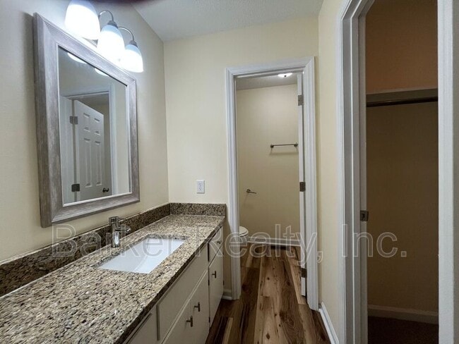 Building Photo - 4705 Fargo Ct
