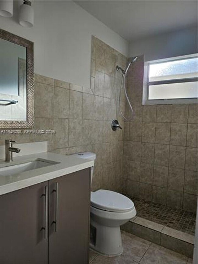 Building Photo - 7416 SW 21st St