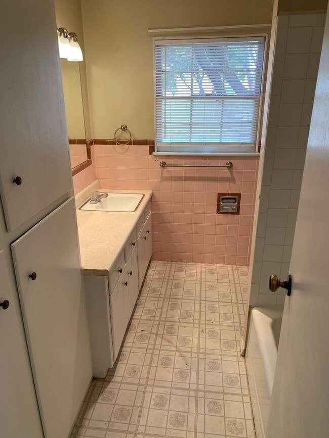 Building Photo - 4612 Buffalo Trail