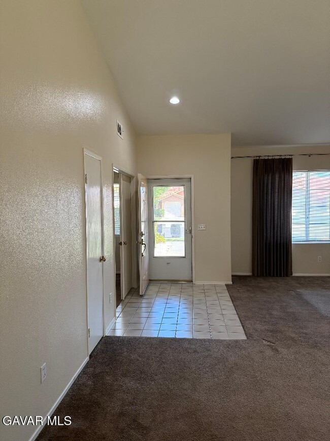 Building Photo - 3142 Solmira Pl