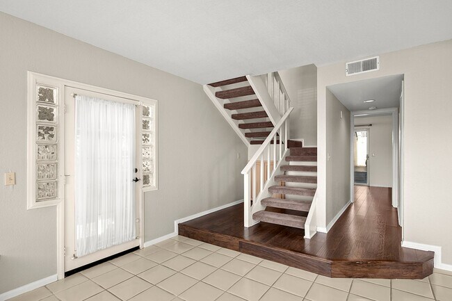 Building Photo - Ocean View La Jolla Home | 3BR + 3BA | Patio, Balcony & 2-Car Garage