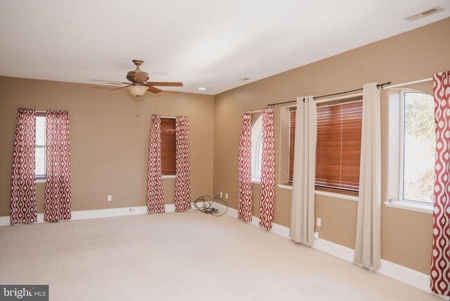 Building Photo - 6902 Tower of London Dr