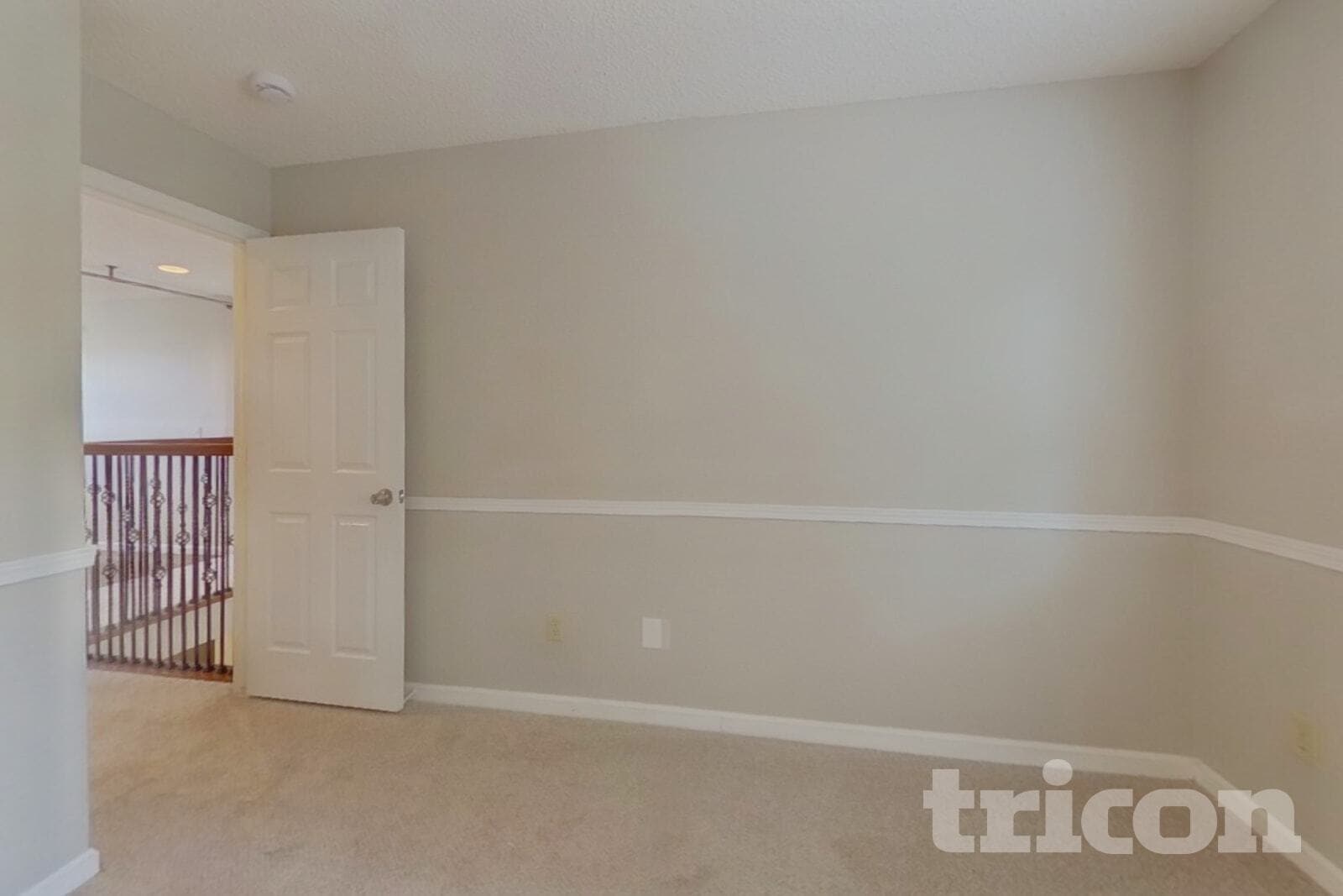 Building Photo - 16240 Quarry Hill Dr