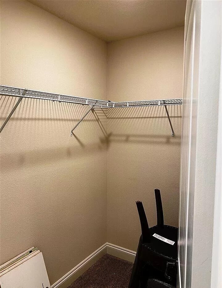 Building Photo - 9167 Tara Cir