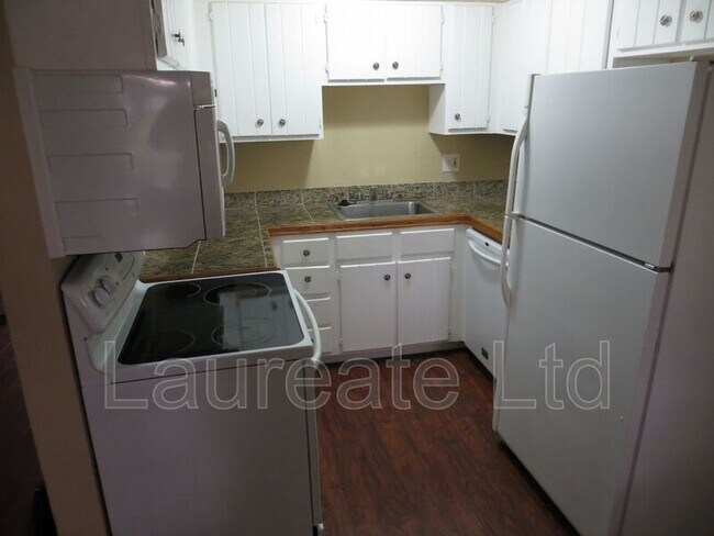 Building Photo - 13928 E Utah Cir