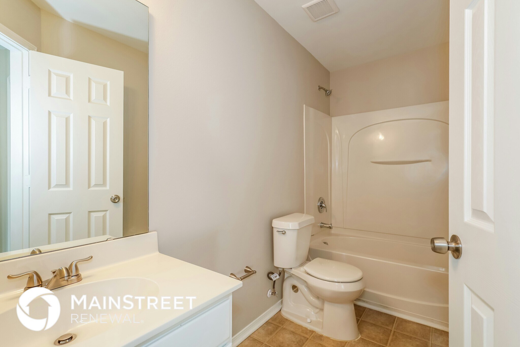 Building Photo - 4018 Larkhaven Village Dr