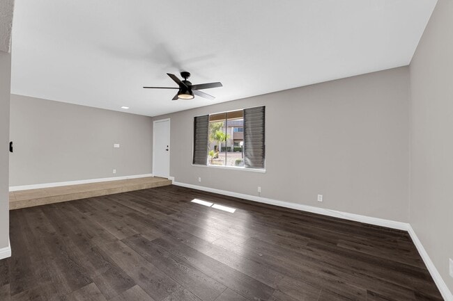 Building Photo - Charming 3 Bedroom ,2 bathroom in Paradise...