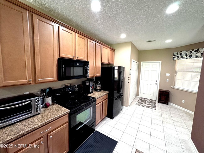 Building Photo - 3685I Creswick Cir