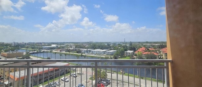 Building Photo - 2025 NE 164th St