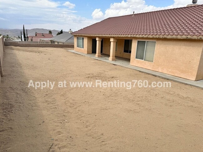 Building Photo - Beautiful Home in Copper Hills!