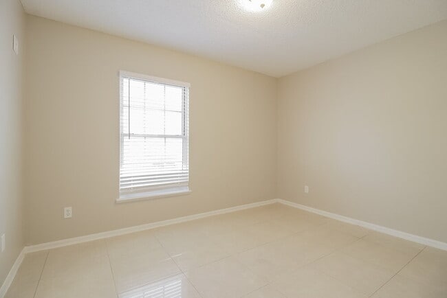 Building Photo - 2459 Parsons Pond Cir