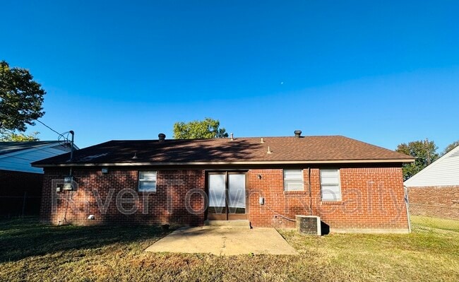 Building Photo - 8386 Booneville Dr