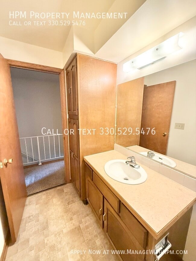 Building Photo - 2379 Ashdale St NW