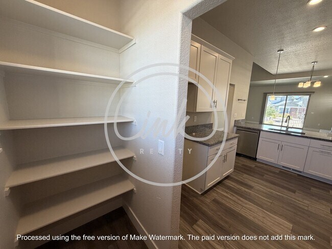 Building Photo - 439 Dubois Ln